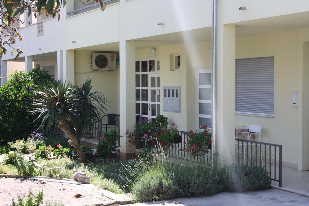 Martina Sun Apartment Zadar Habitación foto
